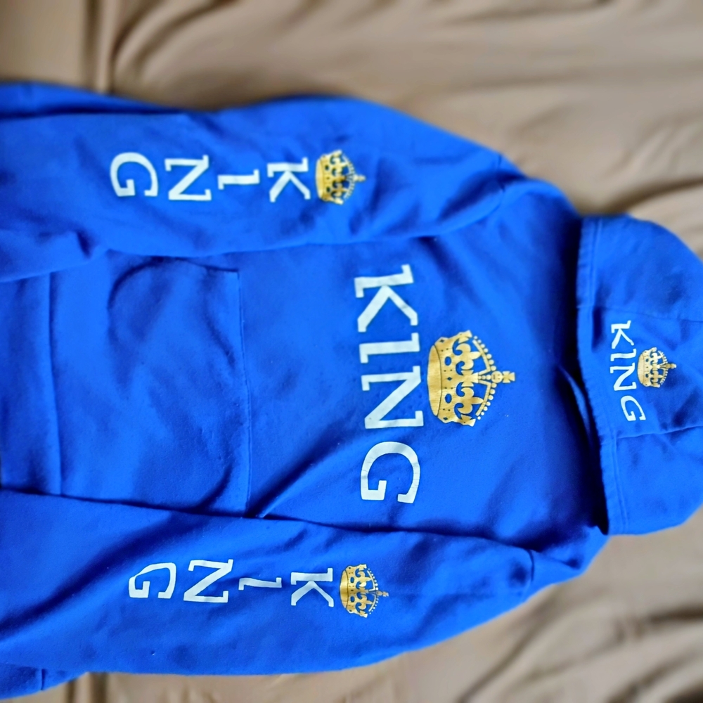 Royal Blue KING Crown Graphic Hoodie Men’s MedBlue Hoodie with Gold Crown Design